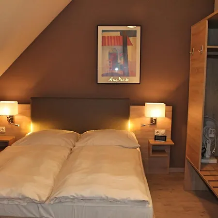 Hotel Gruener Wald 3*